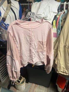 Cropped Long-Sleeve Pocket Top - Light Pink